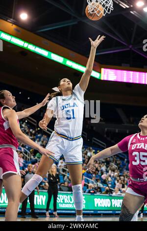 Lauren Betts (51) erzielte bei einem NCAA-Basketballspiel gegen die Utah Utes am Donnerstag, den 22. Februar 2024, im Pauley Pavili Stockfoto