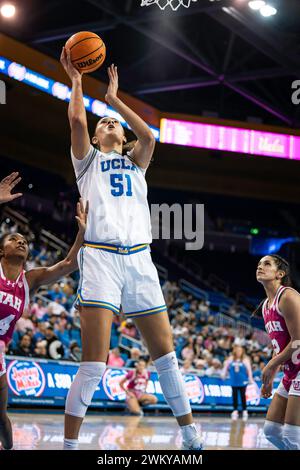 Lauren Betts (51) erzielte bei einem NCAA-Basketballspiel gegen die Utah Utes am Donnerstag, den 22. Februar 2024, im Pauley Pavili Stockfoto