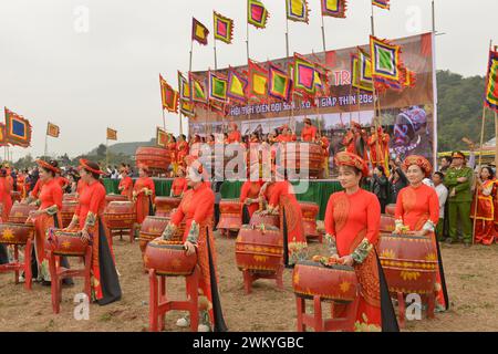 Duy Tien, Ha Nam, Vietnam. Tich Dien ist der Auftakt der landwirtschaftlichen Saison. Aufführungsrituale beim Tich Dien Festival. Lễ hội Tịch Điền Stockfoto