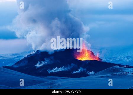 2010 Vulkanausbruch in Fimmvörðuháls im isländischen hoch Stockfoto