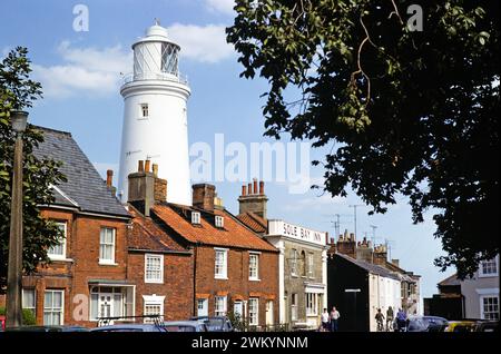 Leuchtturm und historische Gebäude, Sole Bay Inn Pub, Southwold, Suffolk, England, Großbritannien, September 1978 Stockfoto