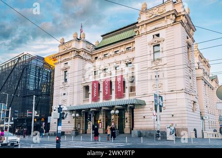 20. November 2023, Belgrad, Serbien: Pulsierendes Stadtleben rund um das Belgrader Opernviertel. Stockfoto