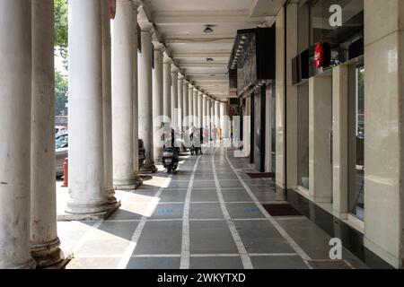 NEW DELHI – 17. SEPTEMBER: Rajiv Chowk und Connaught Place Distrikte in New Delhi am 17. September. 2022 in Indien Stockfoto