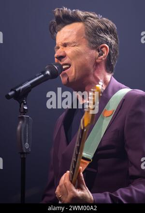 22. Februar 2024, Motorpoint Arena, Nottingham, Großbritannien. Veranstaltung: Rick Astley unterstützt von Belinda Carlisle. Bildunterschrift: Rick Astley Bild: Mark Dunn / Alamy Live News (Unterhaltung) Stockfoto