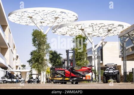 06 ESTRE Kevin (fra), LOTTERER Andre (ger), VANTHOOR Laurens (bel), Porsche Penske Motorsport, Porsche 936 #06, Illustration während des Prologs der FIA World Endurance Championship 2024 vom 24. bis 26. Februar 2024 auf dem Losail International Circuit in Lusail, Katar Stockfoto