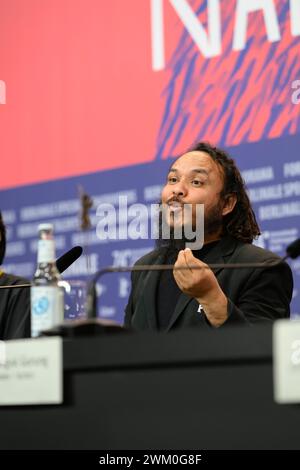 Min Bahadur Bham Regisseur, Drehbuchautor, Produzent bei der Pressekonferenz zur Premiere des nepalesischen Films Shambala bei den 74. Internationale Filmfestspiele Berlin, Berlinale. Shambala PK *** Min Bahadur Bham Regisseur, Drehbuchautor, Produzent bei der Pressekonferenz zur Premiere des nepalesischen Films Shambala auf den 74. Internationalen Filmfestspielen Berlin, Berlinale Shambala PK Stockfoto