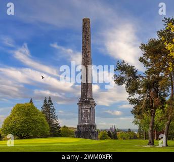 Der Rokeby Obelisk von Erzbischof Richard Robinson steht auf dem Knox's Hill auf dem Gelände des alten Bischofspalastes. Das 113 Meter hohe Gebäude wurde errichtet Stockfoto