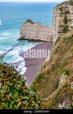 Die Chalk Cliffs bei Etretat entlang der französischen Alabaster Coast Stockfoto