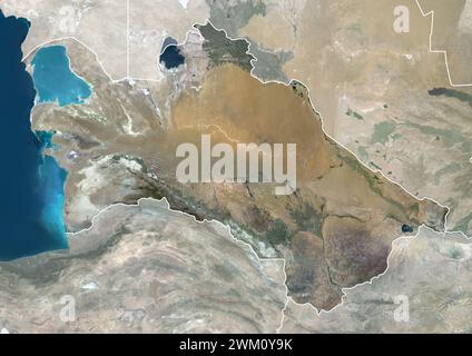 Farb-Satellitenbild Turkmenistans, mit Grenzen und Maske. Stockfoto