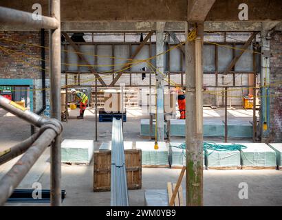 Das Innere des Govanhill Baths Swimmingpools während der Renovierungsarbeiten im Süden von Glasgow 2023 Stockfoto