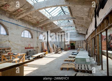 Das Innere des Govanhill Baths Swimmingpools während der Renovierungsarbeiten im Süden von Glasgow 2023 Stockfoto