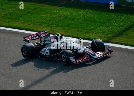 Sakhir, Bahrain. Februar 2024. 23. Februar 2024, Bahrain International Circuit, Sakhir, Formel-1-Testfahrten in Bahrain 2023, im Bild Nico Hulkenberg (DEU), Haas F1 Team Credit: dpa/Alamy Live News Stockfoto