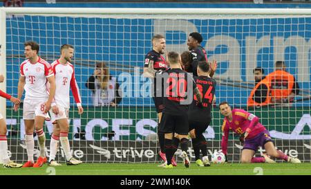 Leverkusen, Deutschland. Februar 2024. firo: 10.02.2024, Fußball, 1. Bundesliga, 1. Liga, Saison 2023/2024, Bayer 04 Leverkusen - FC Bayern München jubelte 1-0 für Leverkusen, zu STANISIC/dpa/Alamy Live News Stockfoto