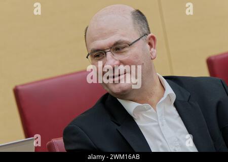 Staatsminister Albert Füracker, CSU. 11. Plenarsitzung des Bayerischen Landtags. Der bayerische Finanzminister Albert Füracker , CSU, im Plenum. München Bayern Deutschland *** Staatsminister Albert Füracker , CSU 11 Plenarsitzung des Bayerischen Landtags der Bayerische Finanzminister Albert Füracker , CSU, in Plenarsitzung München Bayern Deutschland Copyright: XRolfxPossx Stockfoto