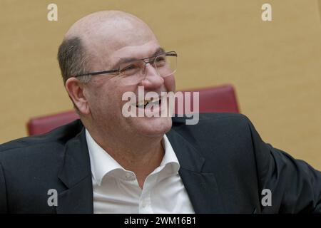 Staatsminister Albert Füracker, CSU. 11. Plenarsitzung des Bayerischen Landtags. Der bayerische Finanzminister Albert Füracker , CSU, im Plenum. München Bayern Deutschland *** Staatsminister Albert Füracker , CSU 11 Plenarsitzung des Bayerischen Landtags der Bayerische Finanzminister Albert Füracker , CSU, in Plenarsitzung München Bayern Deutschland Copyright: XRolfxPossx Stockfoto