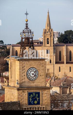 3833183 Salon de Provence; (add.info.: Glockenturm und Kirche Collegiale Saint Laurent. Salon-de-Provence (Frankreich)); © Marcello Mencarini. Alle Rechte vorbehalten 2024. Stockfoto