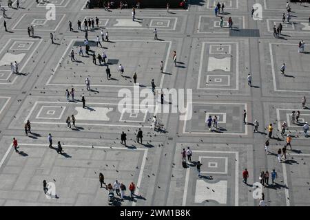4066459 Mailand, September 2008. Piazza del Duomo (Domplatz); (add.info.: Mailand, September 2008. Piazza del Duomo (Domplatz) Mailand, settembre 2008. Piazza del Duomo); © Marcello Mencarini. Alle Rechte vorbehalten 2024. Stockfoto