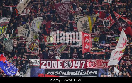 Leipzig, Deutschland. Februar 2024. firo: 13.02.2024, Fußball, UEFA CHAMPIONS LEAGUE, Saison 2023/2024, UCL, CL, Achtelfinale, erstes Leg, RB Leipzig, Red Bull Leipzig - Real Madrid 0:1 Fans Leipzig Credit: dpa/Alamy Live News Stockfoto