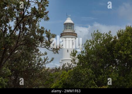 Cape Byron Light, auch Cape Byron Lightstation genannt, überblickt den Pazifik nahe dem östlichsten Punkt des australischen Festlandes. Der aktive Stockfoto