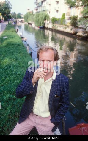 4070414 Venedig Lido, Venedig Filmfestival 1981. Deutscher Schauspieler Rüdiger Vogler, die Hauptrolle in „die bleierne Zeit“ von Margarethe von Trotta, Gewinnerin des Goldenen Löwen-Preises für den besten Film (Foto); (add.info.: Venedig Lido; Lido di Venezia, Italien; Italia, Lido di venezia, Mostra del Cinema di Venezia 1981. L'attore Rudiger Vogler, Interprete del Film 'die bleierne Zeit' di Margarethe von Trotta, vincitrice del Leone d'oro per il miglior Film); © Marcello Mencarini. Alle Rechte vorbehalten 2024. Stockfoto