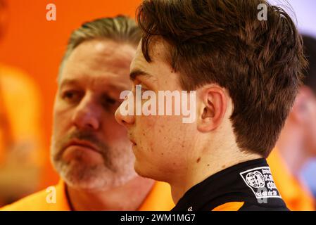 Sakhir, Bahrain. Februar 2024. Oscar Piastri (aus) McLaren. Formel-1-Test, Tag drei, Freitag, 23. Februar 2024. Sakhir, Bahrain. Quelle: James Moy/Alamy Live News Stockfoto