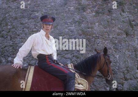 MME4731897 italienischer Schauspieler und Regisseur Gabriele Lavia am Set des Films „„ der Prinz von Homburg““, inszeniert von ihm, 1983/L'attore e regista Gabriele Lavia sul Set del Film „„ Il principe di Homburg““ diretto da lui stesso (1983) -; (add.info.:) italienischer Schauspieler und Regisseur Gabriele Lavia am Set des Films „„ der Prinz von Homburg““, inszeniert von ihm, 1983/L'attore e regista Gabriele Lavia sul Set del Film „„ Il principe di Homburg““ diretto da lui stesso (1983) -); © Marcello Mencarini. Alle Rechte vorbehalten 2024. Stockfoto