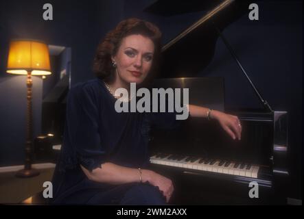 MME4812623 Rom, 1995. Deutscher Opernsopran und Mezzosopran Waltraud Meier/Roma, 1995. IL Sopran e mezzosoprano Weltraud Meier -; (add.info.: Rom, 1995.Deutsche Opernsopranistin und Mezzosopranistin Waltraud Meier/Roma, 1995. IL Sopran e mezzosoprano Weltraud Meier -); © Marcello Mencarini. Alle Rechte vorbehalten 2024. Stockfoto