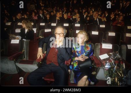 7395032 italienischer Regisseur Federico Fellini und seine Frau, Schauspielerin Giulietta Masina bei einem Treffen, ca. 1985 (Foto); © Marcello Mencarini. Alle Rechte vorbehalten 2024. Stockfoto