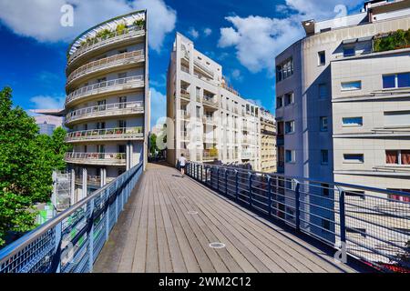 La Coulée verte René-Dumont, anciennement dénommée Promenade plantée, Passerelle Ledru-Rollin au Jardin de Reuilly, Viaduc des Arts, Paris, Frankreich Stockfoto