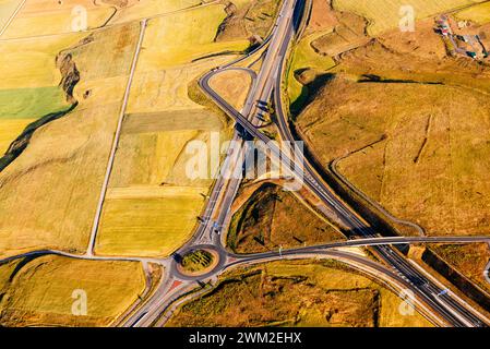 Juction auf der Autobahn neben Segovia. Segovia, Castilla y León, Spanien, Europa Stockfoto