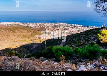 Benalmadena Costa und Torremolinos vom Aussichtspunkt Monte Calamorro aus gesehen. Benalmádena, Málaga, Andalucía, Spanien, Europa Stockfoto