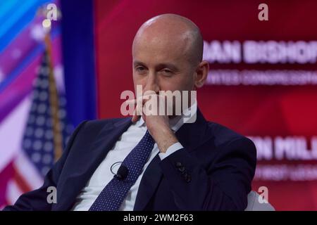 National Harbor, Maryland, USA. Februar 2024. Stephen Miller bei der CPAC DC Konferenz 2024 in National Harbor, Maryland. (Kreditbild: © Dominic Gwinn/ZUMA Press Wire) NUR REDAKTIONELLE VERWENDUNG! Nicht für kommerzielle ZWECKE! Stockfoto