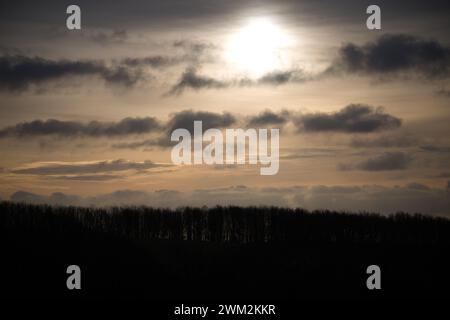 Sonnenaufgang über den Sussex Downs Stockfoto
