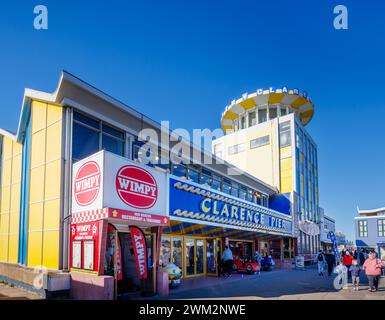 Clarence Pier, ein Vergnügungs- und Unterhaltungspier in Southsea, Portsmouth, Hampshire, einem Ferienort am Solent an der Südküste Englands Stockfoto