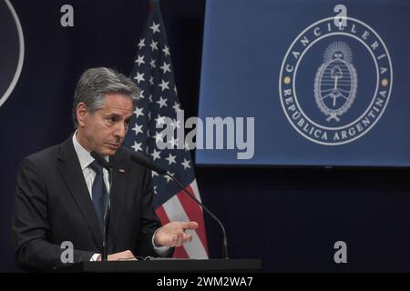 Buenos Aires, Argentinien. Februar 2024. Antony Blinken, US-Außenminister, spricht während einer Pressekonferenz im Präsidentenpalast Casa Rosada. Quelle: Fernando Gens/dpa/Alamy Live News Stockfoto