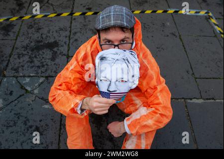 20. Februar 2024: Rom, Italien: Demonstration vor der britischen Botschaft an dem Tag, an dem das Oberste Gericht in London Julian Assanges jüngster Appell zur Vermeidung einer Auslieferung an die USA prüft. © Andrea Sabbadini Stockfoto