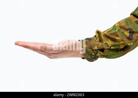 Freigestellte Aufnahme einer Seitenansicht einer Männerhand mit isolierter Handfläche auf weißem Hintergrund Stockfoto
