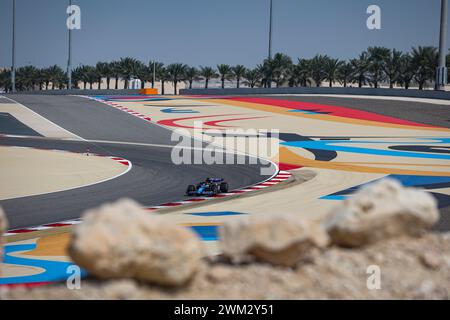 Sakhir, Bahrain. Februar 2024. 31 OCON Esteban (fra), Alpine F1 Team A524, Action während der Formel 1 Aramco Vorsaisontests 2024 der FIA Formel 1 Weltmeisterschaft 2024 vom 21. Bis 23. Februar 2024 auf dem Bahrain International Circuit in Sakhir, Bahrain – Foto Antonin Vincent/DPPI F1 Vorsaisontests in Bahrain auf dem Bahrain International Circuit am 22. Februar 2024 in Sakhir, Bahrain. (Foto von HOCH ZWEI) Credit: dpa/Alamy Live News Stockfoto