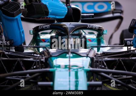 Sakhir, Bahrain. Februar 2024. 18 WALK Lance (CAN), Aston Martin F1 Team AMR24, Action während der Formel 1 Aramco Vorsaisontests 2024 der FIA Formel 1 Weltmeisterschaft 2024 vom 21. Bis 23. Februar 2024 auf dem Bahrain International Circuit in Sakhir, Bahrain – Foto Eric Alonso/DPPI F1 Vorsaisontests in Bahrain auf dem Bahrain International Circuit am 22. Februar 2024 in Sakhir, Bahrain. (Foto von HOCH ZWEI) Credit: dpa/Alamy Live News Stockfoto