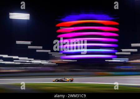 Sakhir, Bahrain. Februar 2024. 81 PIASTRI Oscar (aus), McLaren F1 Team MCL38, Action während der Formel 1 Aramco Vorsaisontests 2024 der FIA Formel 1 Weltmeisterschaft 2024 vom 21. Bis 23. Februar 2024 auf dem Bahrain International Circuit in Sakhir, Bahrain – Foto Antonin Vincent/DPPI F1 Vorsaisontests in Bahrain auf dem Bahrain International Circuit am 22. Februar 2024 in Sakhir, Bahrain. (Foto von HOCH ZWEI) Credit: dpa/Alamy Live News Stockfoto