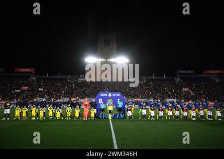 Bologna, Italien. Februar 2024. Foto Massimo Paolone/LaPresse 23. Februar 2024 - Bologna, Italia - Sport, calcio - Bologna vs Verona - Campionato italiano di calcio Serie A TIM 2023/2024 - Stadio Renato Dall'Ara. Nella foto: Schieramento Squadre, inizio gara 23. Februar 2024 Bologna, Italien - Sport, calcio - Bologna vs Verona - italienische Fußballmeisterschaft der Serie A 2023/2024 - Renato Dall'Ara Stadion. Im Bild: Line Up Credit: LaPresse/Alamy Live News Stockfoto