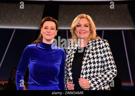 Anja Reschke und Bettina Tietjen bei der NDR Talk Show am 23.02.2024 in Hamburg Stockfoto