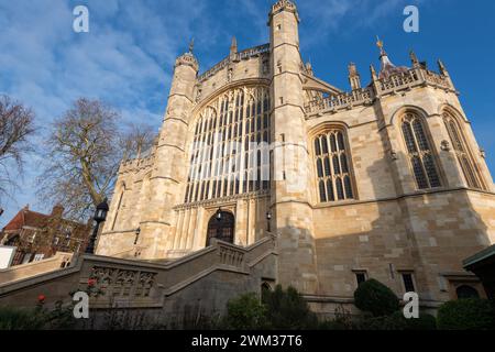 Windsor.Berkshire.Vereinigtes Königreich.2. Dezember 2022.Foto der St. Georges Kapelle an der Westfront im Schloss Windsor Stockfoto