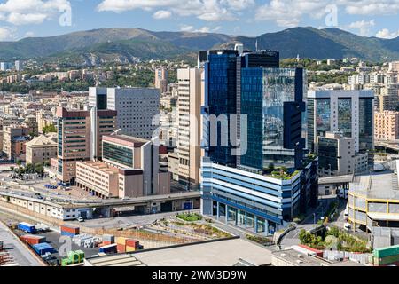 Moderne Gebäude im Stadtteil San Benigno in Genua Stockfoto