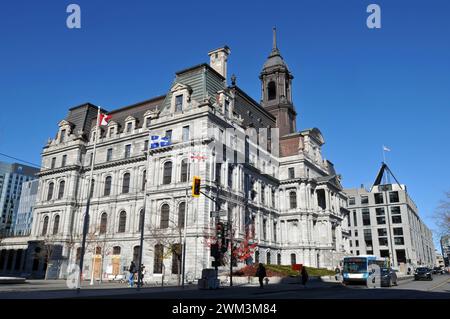 Montreals historisches Rathaus im Stil des Zweiten Empire, das 1878 fertiggestellt und nach einem Brand von 1922 wieder aufgebaut wurde. Stockfoto