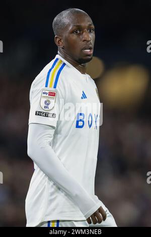 Leeds, Großbritannien. Februar 2024. Glen Kamara von Leeds United während des Sky Bet Championship Matches Leeds United gegen Leicester City in der Elland Road, Leeds, Großbritannien, 23. Februar 2024 (Foto: James Heaton/News Images) in Leeds, Großbritannien am 23. Februar 2024. (Foto: James Heaton/News Images/SIPA USA) Credit: SIPA USA/Alamy Live News Stockfoto