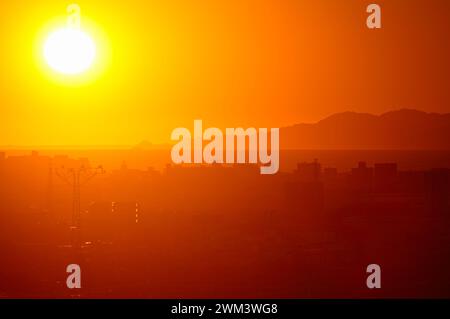 Sonnenuntergang über Mishima in der Präfektur Shizuoka, Japan. Stockfoto