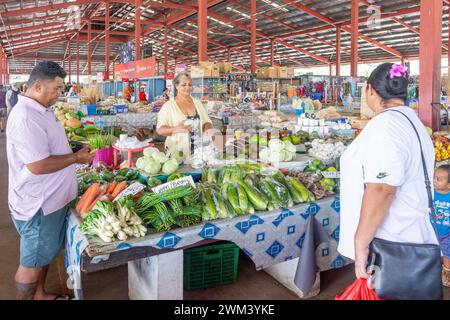 Obst- und Gemüsestände am Suva Municipal Market, Fugalei Street, Apia, Upolu Island, Samoa Stockfoto