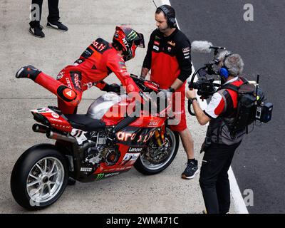 Phillip Island Grand Prix Circuit, 24. Februar 2024: Nicolo Bulega (ITA) fährt Ducati Panigale V4R von Aruba. IT Racing Ducati im Tissot Superpole während der Superbike-Weltmeisterschaft 2024. Corleve/Alamy Live News Stockfoto