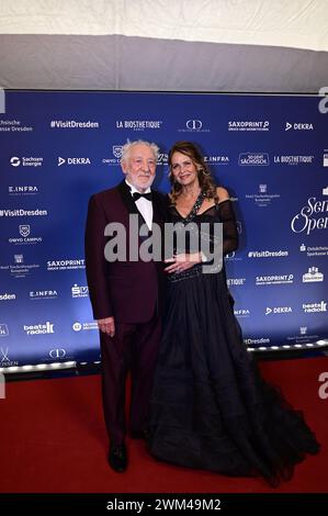 Dieter Hallervorden und Ehefrau Christiane Zander beim 16. SemperOpernball 2024 in der Semperoper. Dresden, 23.02.2024 Stockfoto